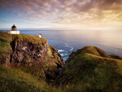 Scotland_st_abbs_lighthouse_dawn_1