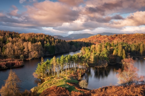 Tarn_Hows_Tom_Heights_Autumn-Lake_District