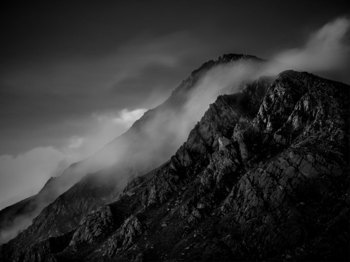 Snowdonia_Mountains_Mono