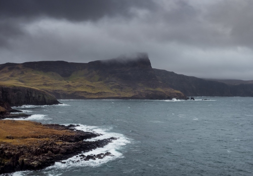 Neist_Point_Cliffs-Isle_of_Skye