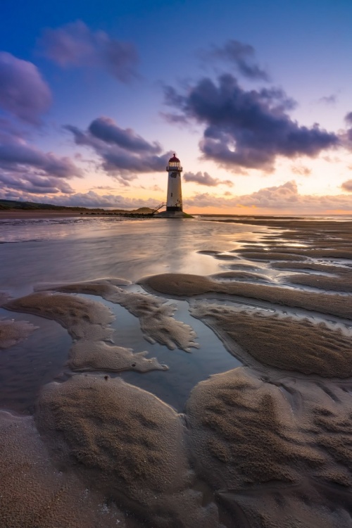 Point_Of_Ayre_Lighthouse-Talacre_Wales_02