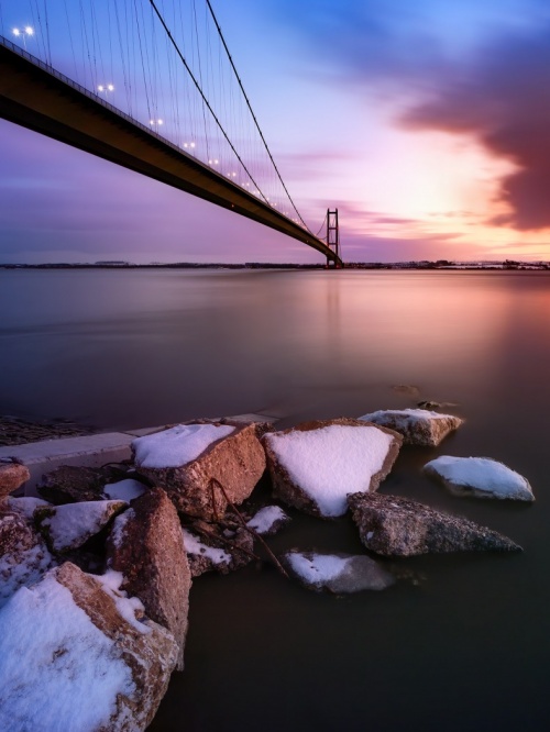 Humber_Bridge_Snow_2-E_Yorkshire