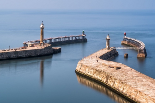 Whitby_Pier_1-N_Yorkshire