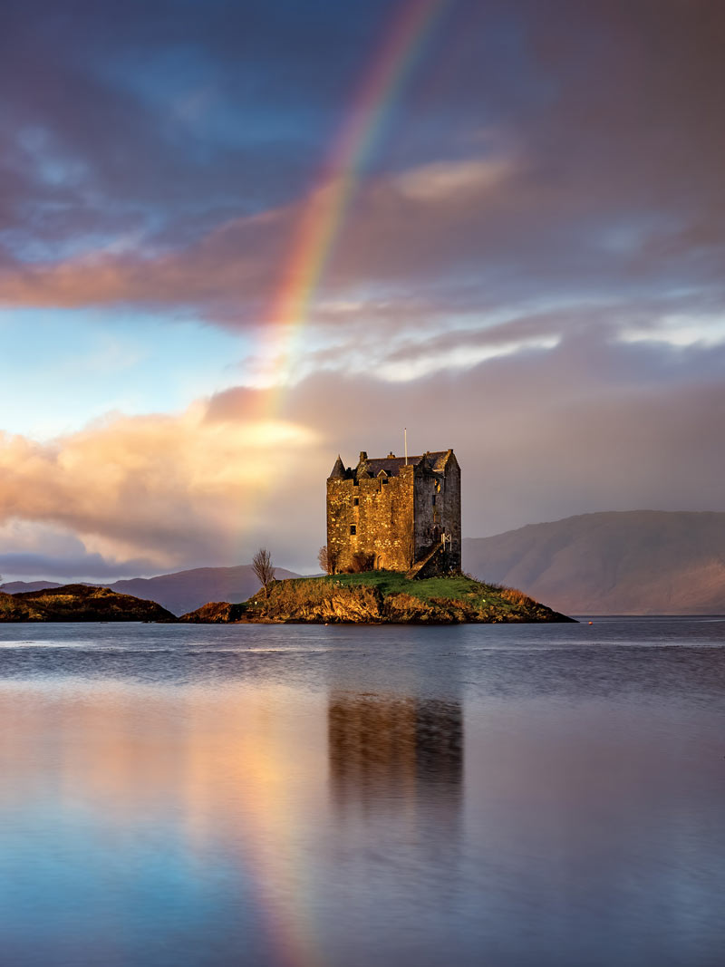 Castle_Stalker_Rainbow-Scotland