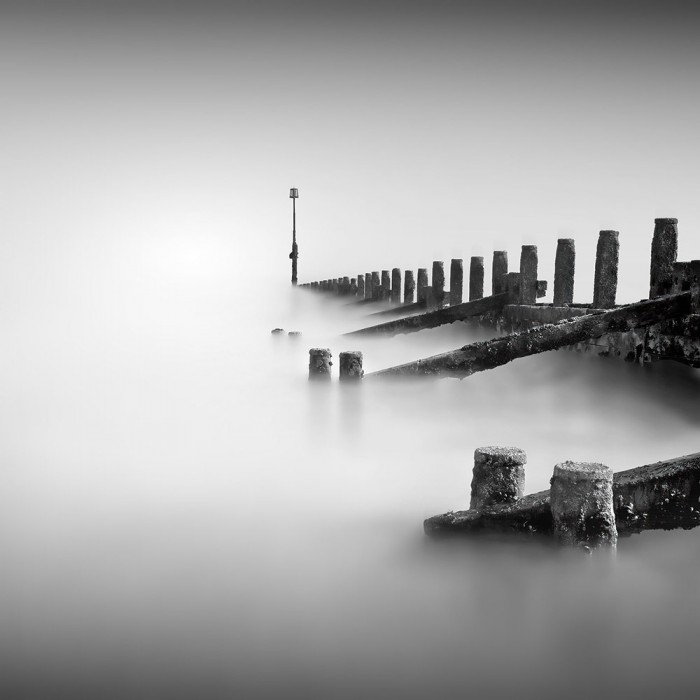 Black and White Minimal Photography Guide - Image 7