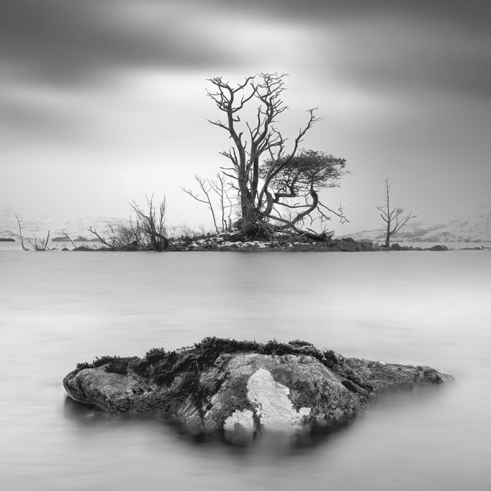 Black and White Minimal Photography Guide - Image 9