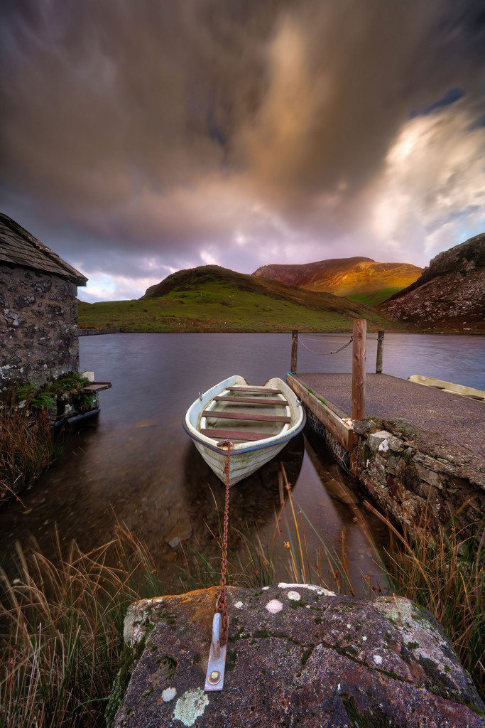 Llyn Y Dywarchen Boat-Snowdonia (Eryri)