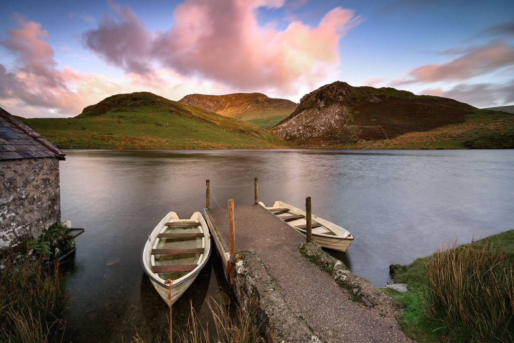 Llyn Y Dywarchen Sunrise-Snowdonia (Eryri)